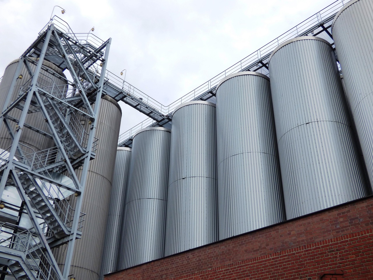 Zastosowanie powłok fluoropolimerowych w przemyśle chemicznym