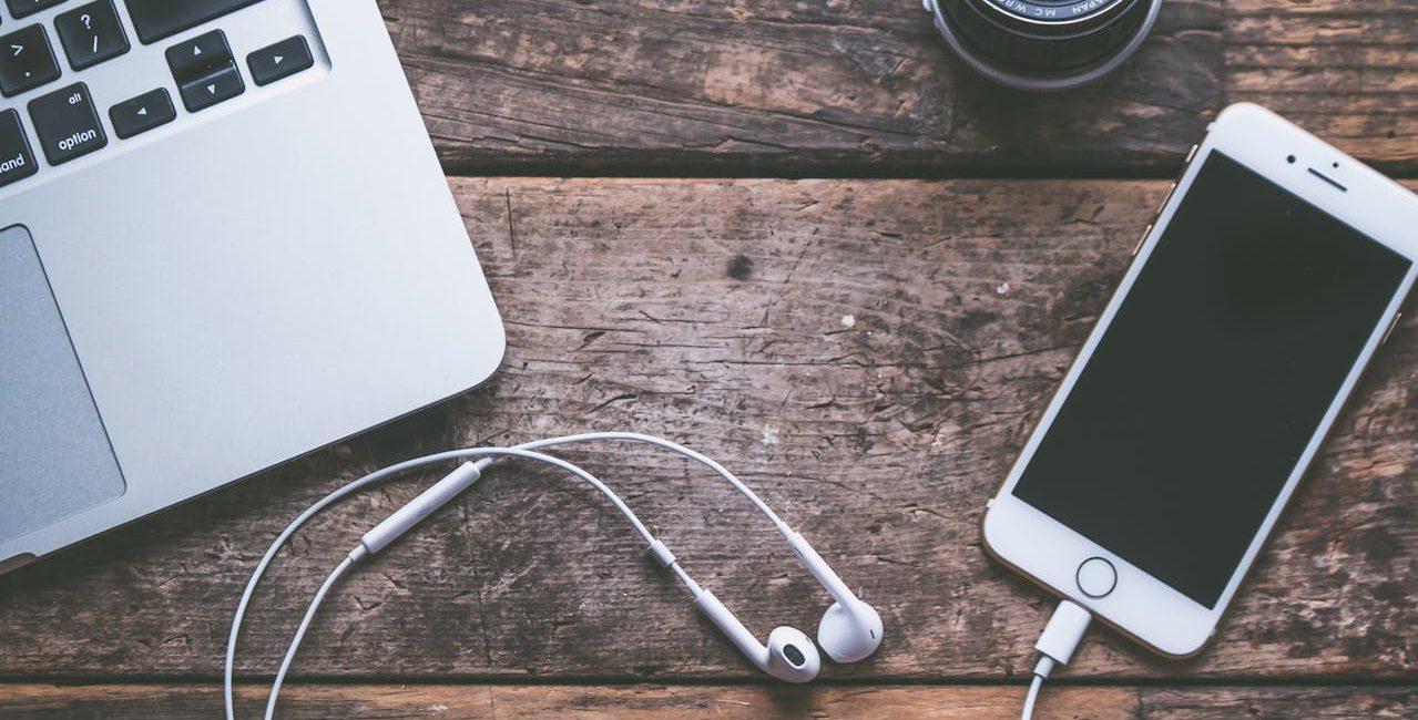 laptop, telefon, słuchawki wykorzystujące powłoki specjalistyczne